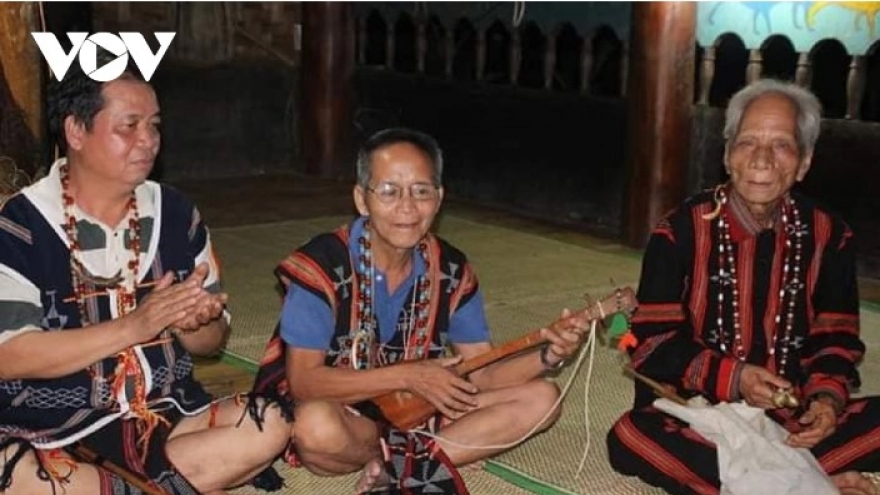 Ly speaking-singing art of the Co Tu